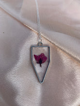 Load image into Gallery viewer, Sliver flower necklaces
