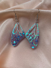 Load image into Gallery viewer, Green/purple glow wing earrings
