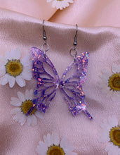 Load image into Gallery viewer, Light purple iridescent butterfly wing earrings
