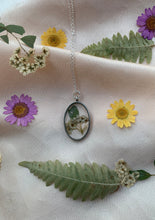 Load image into Gallery viewer, Sliver flower necklaces
