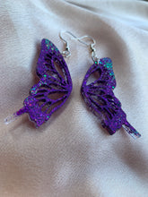 Load image into Gallery viewer, Purple iridescent butterfly wing earrings
