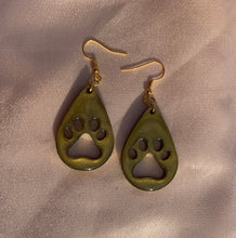 Load image into Gallery viewer, Dog paw earrings
