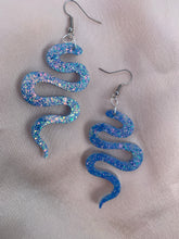 Load image into Gallery viewer, Blue glitter snake earrings
