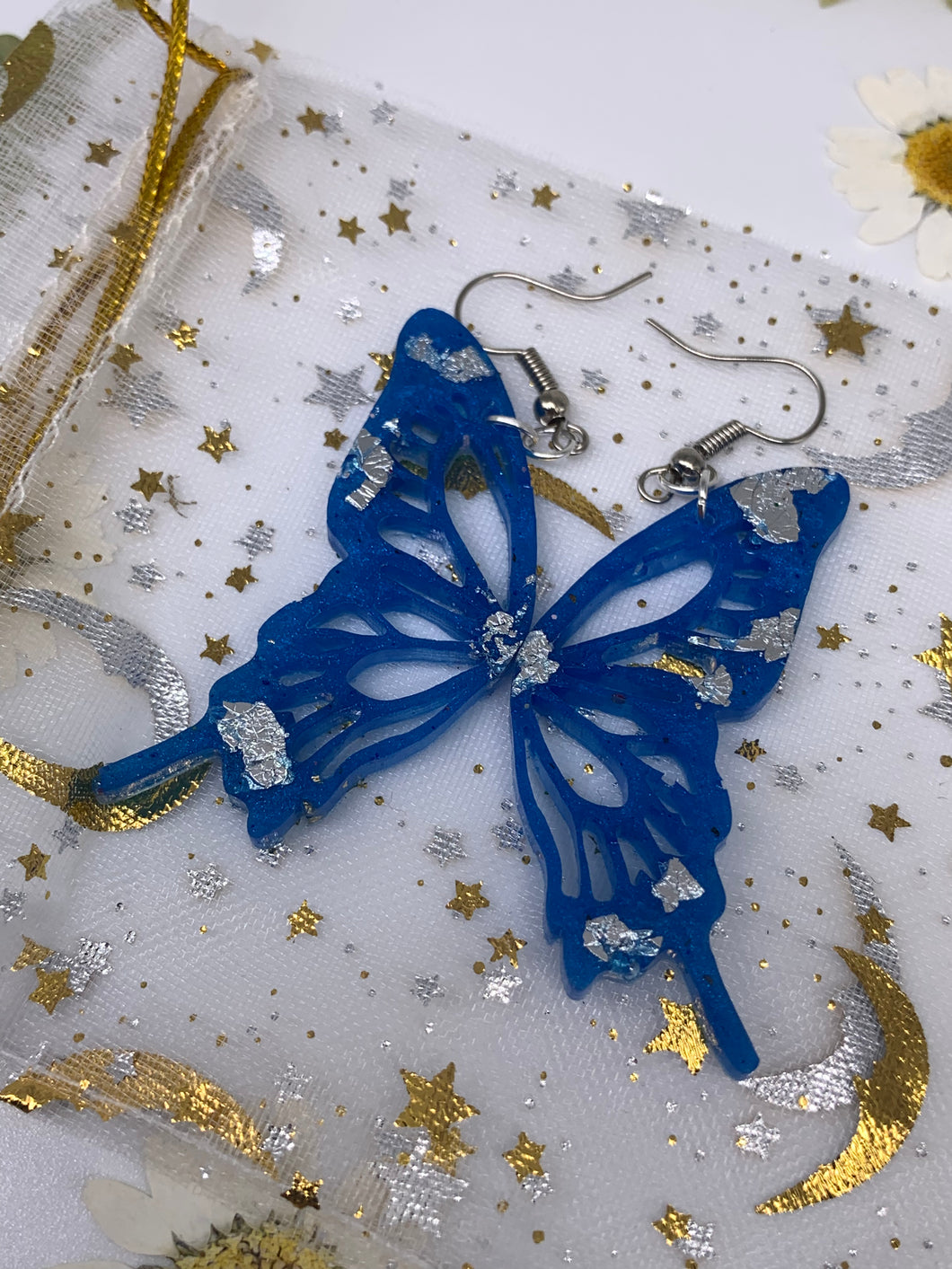 (2) Pearl butterfly wing earrings (SLIVER)