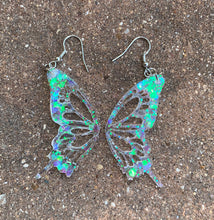 Load image into Gallery viewer, Iridescent lined butterfly wing earring
